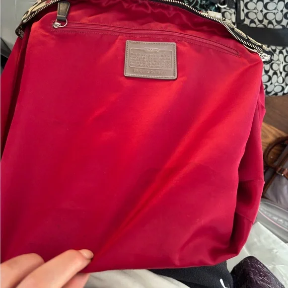 Coach Poppy G1120-18711 Signature Hearts Metallic Silver/Red  Glam Tote GUC - Picture 14 of 15